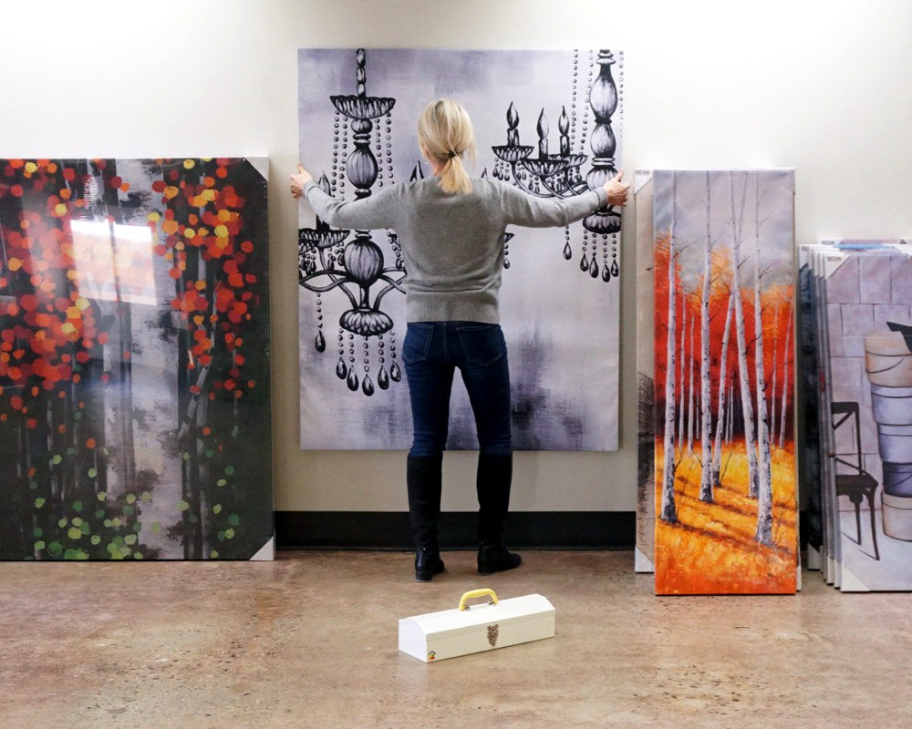 Can CanvasHangers™ be used on large canvas art? UTR Decorating